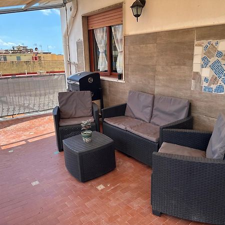 Una Terrazza In Piazza Torre Annunziata Kamer foto